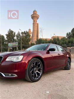 کرایسلەر 300